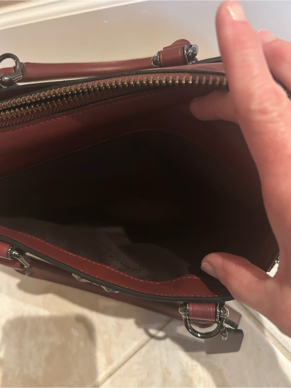 Coach Selena Gomez Bond Satchel - Picture 5 of 7